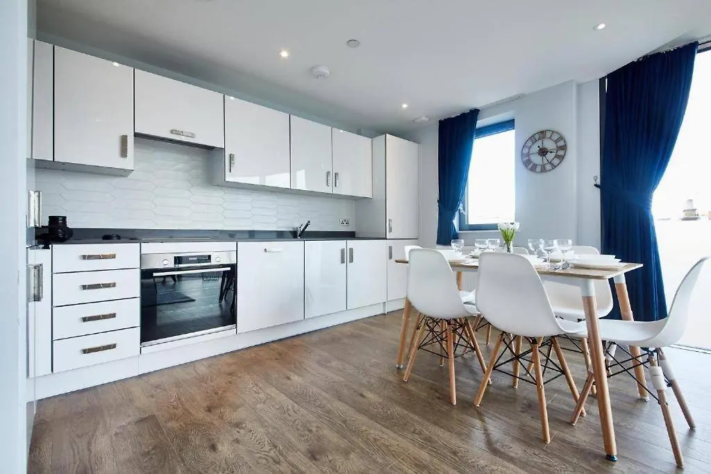 Greenwich Flat: O2, Cutty Sark, Maritime Museum, Thames Path Apartment London